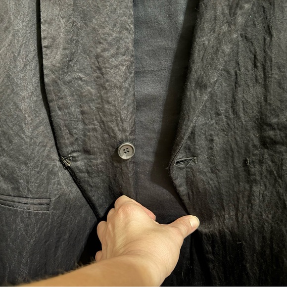 Elizabeth and James Essential Crepe Blazer - Size 8 - Black - Picture 9 of 12